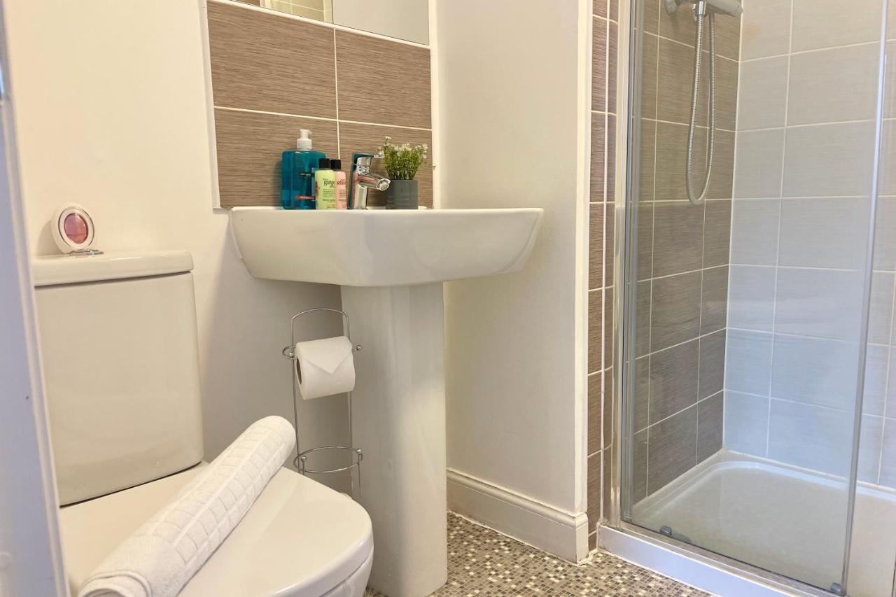 Canalview House - Fully Furnished Coventry City Centre Home Exterior foto
